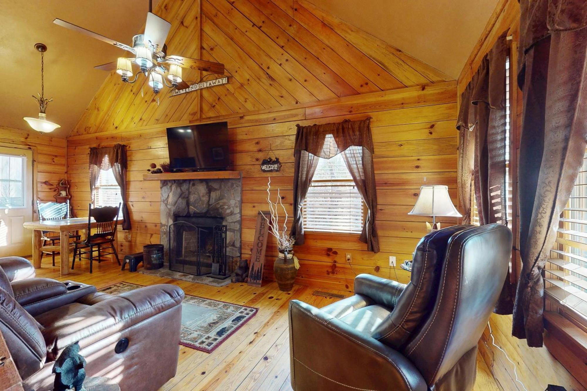 Pine Tree Lodge Sautee Nacoochee Buitenkant foto